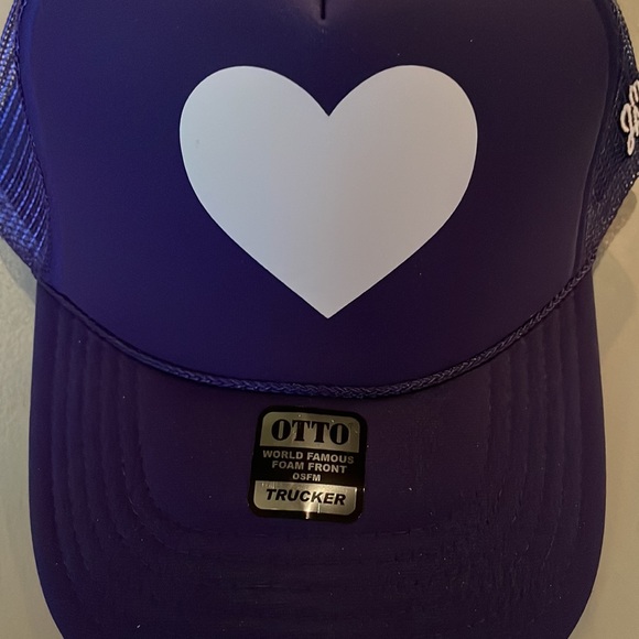 MISS JANIE foam heart trucker hat - Picture 3 of 3